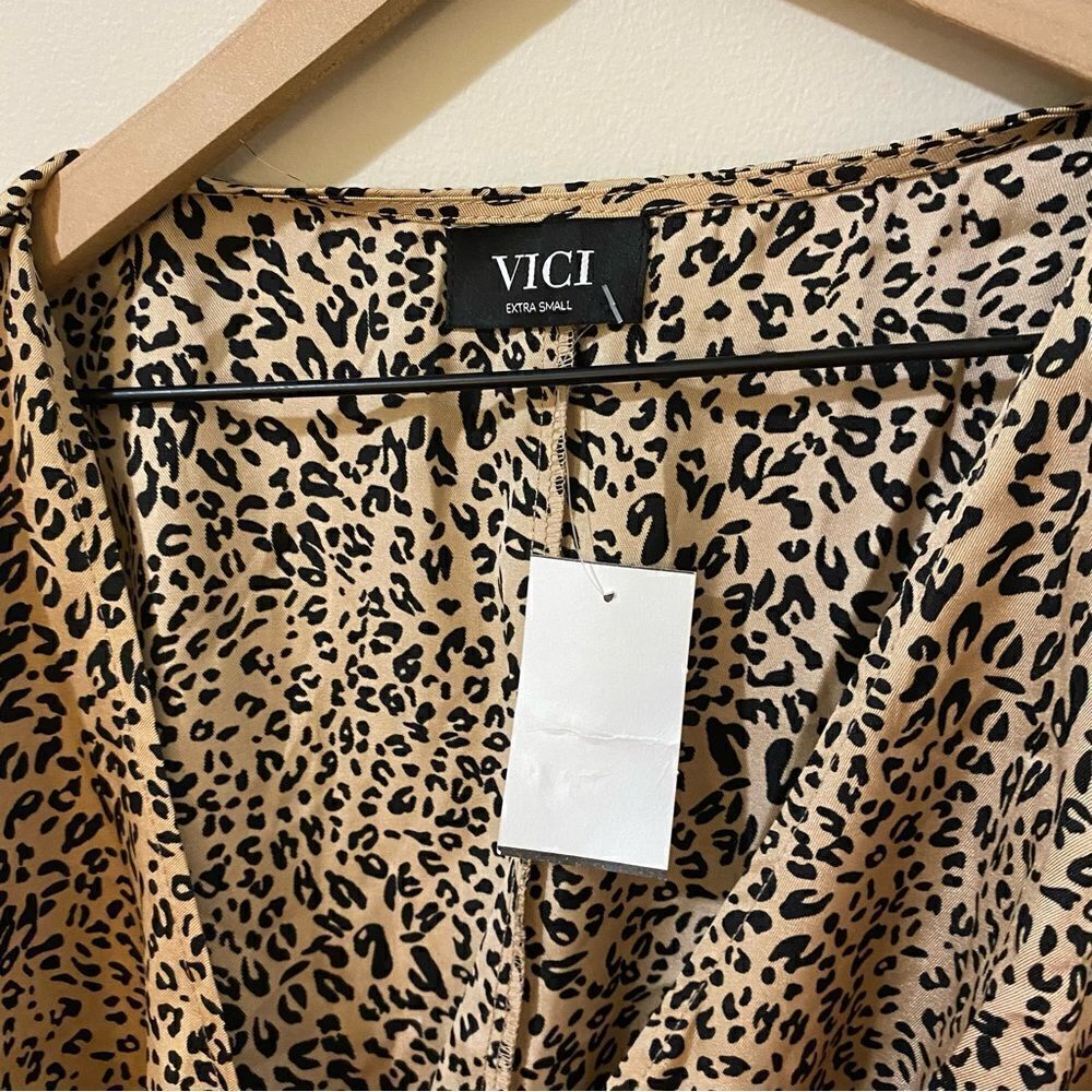 Vici Collection Print Wrap Blouse - Picture 6 of 7